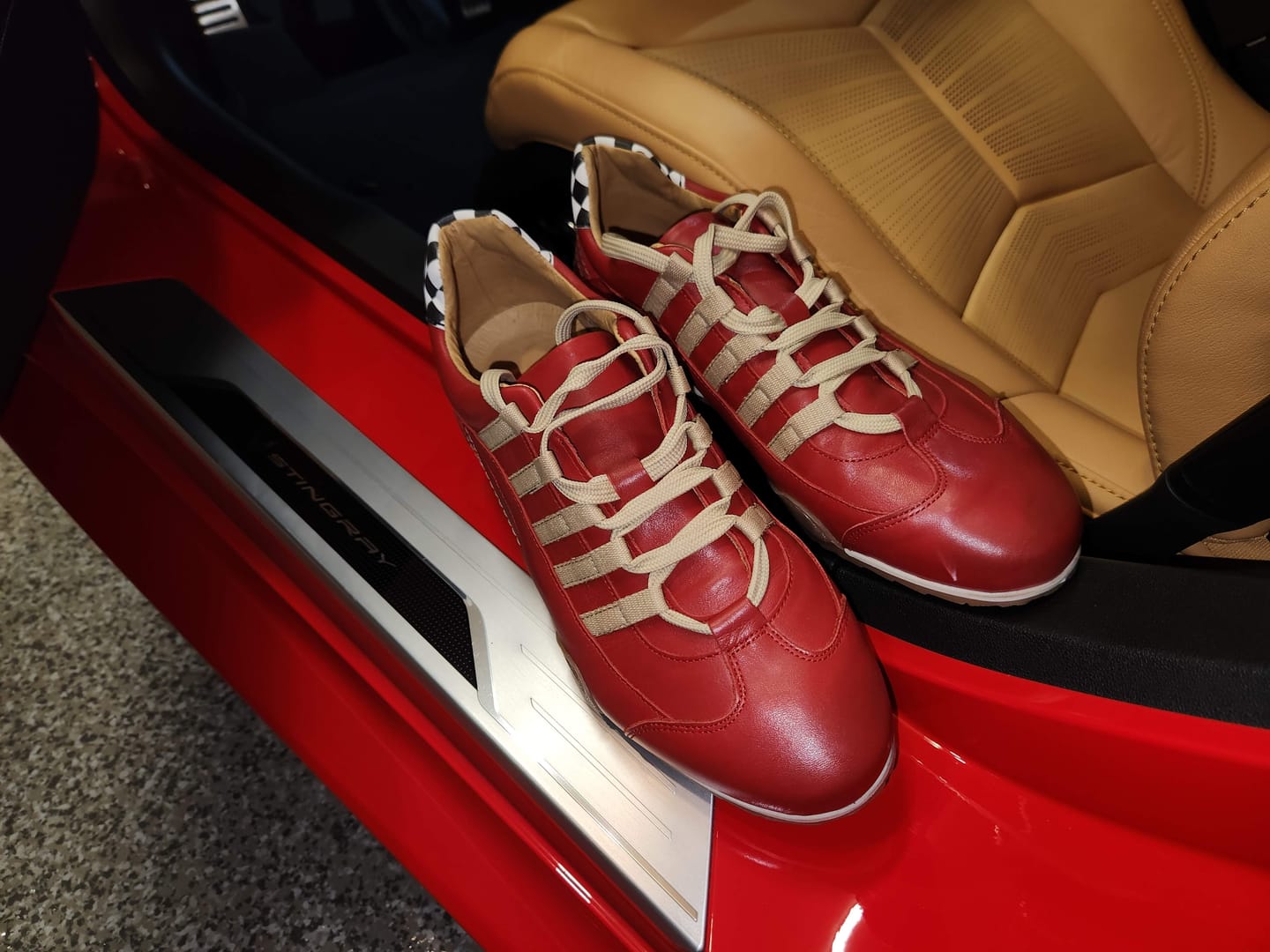 Customer photo review of Men's Racing Sneaker in Corsa Rosso (Red and Sand)