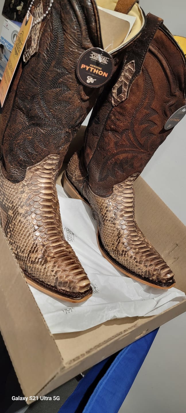 Customer photo review of Men's Exotic & Lamb Western Boots