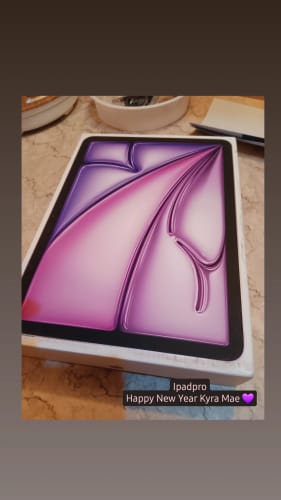 Customer photo review of Apple iPad Air 6th 11" M2 Wifi