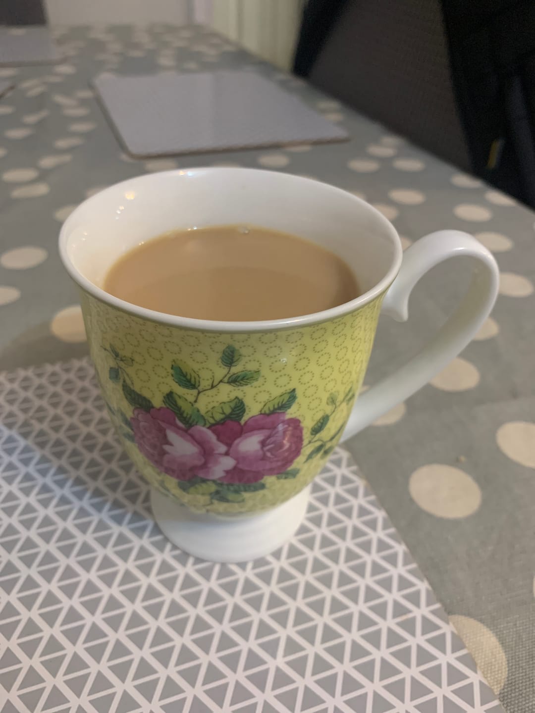 Customer photo review of Aynsley Archive Rose Footed Mug Set