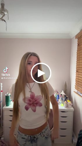 Customer video review of lily baby tee