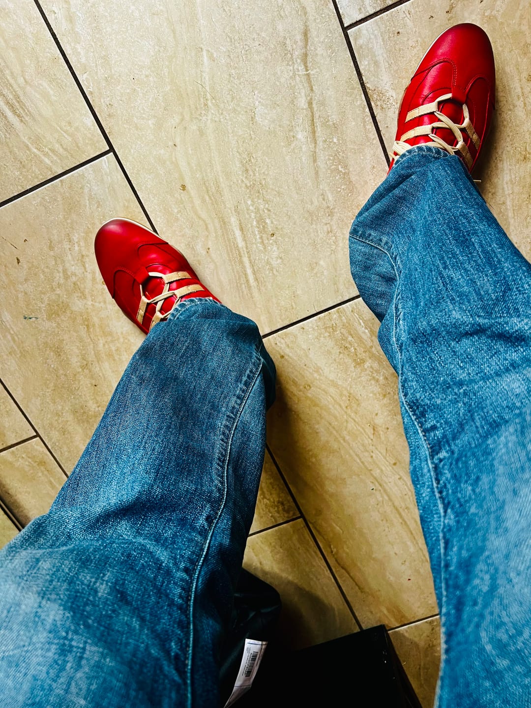 Customer photo review of Men's Racing Sneaker in Corsa Rosso (Red and Sand)