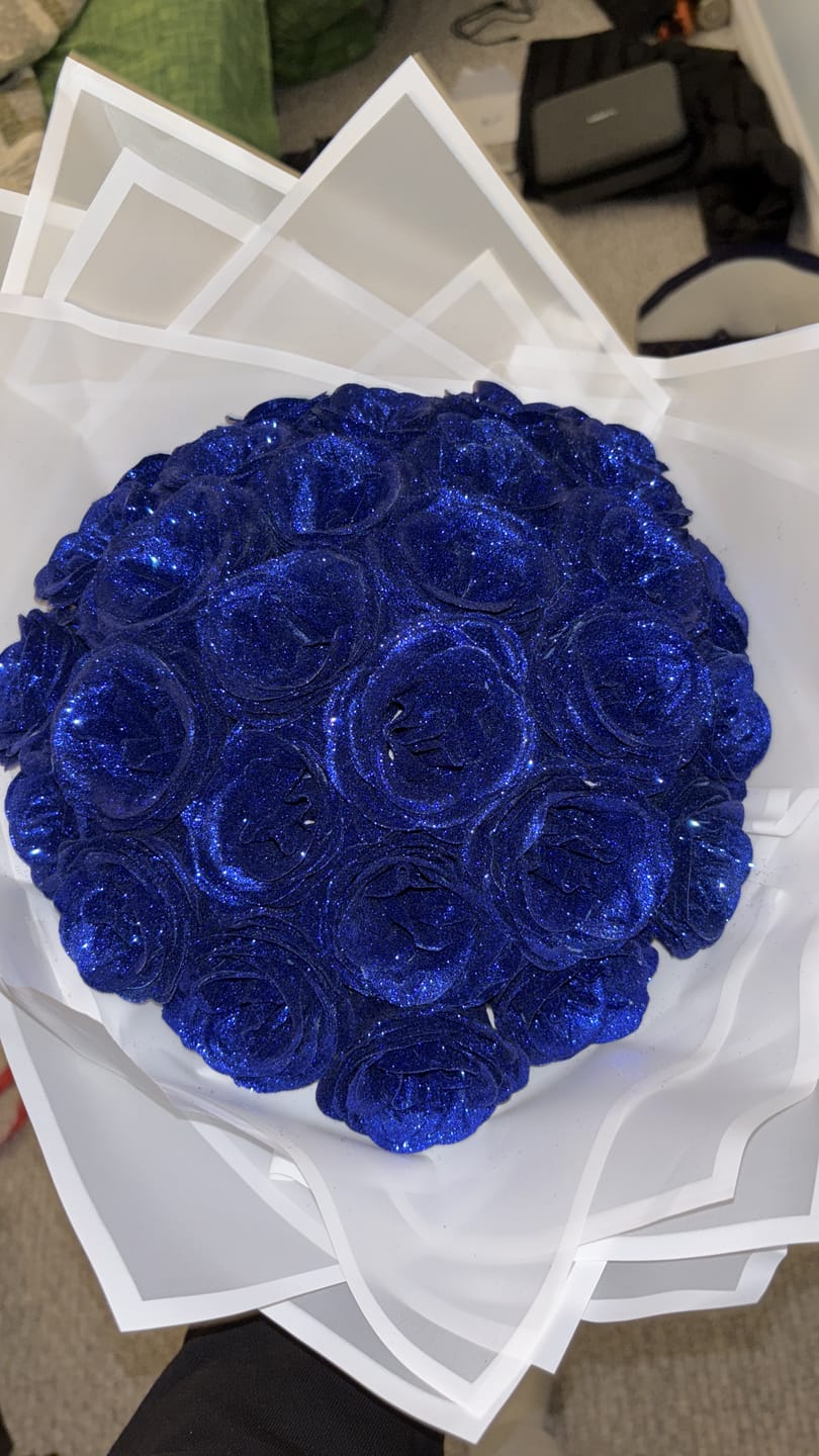 Customer photo review of Glitter Rose Bouquet