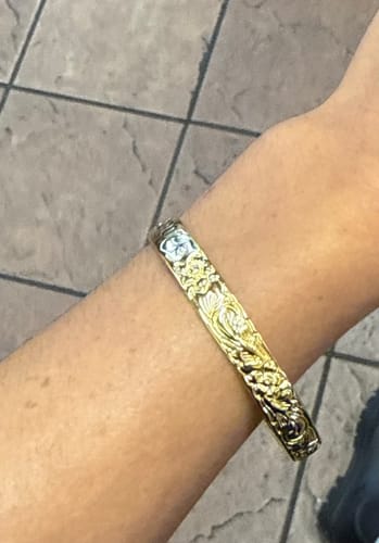 Customer photo review of 8mm Hali'a Heirloom Initial Bangle