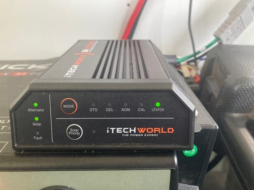 Customer photo review of iTECHDCDC25 12V/24V 25A DCDC & MPPT Battery Charger