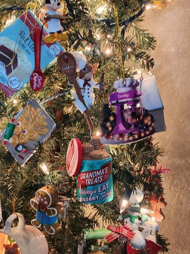 Customer photo review of Love Baking Christmas – Personalized Baking Ornament