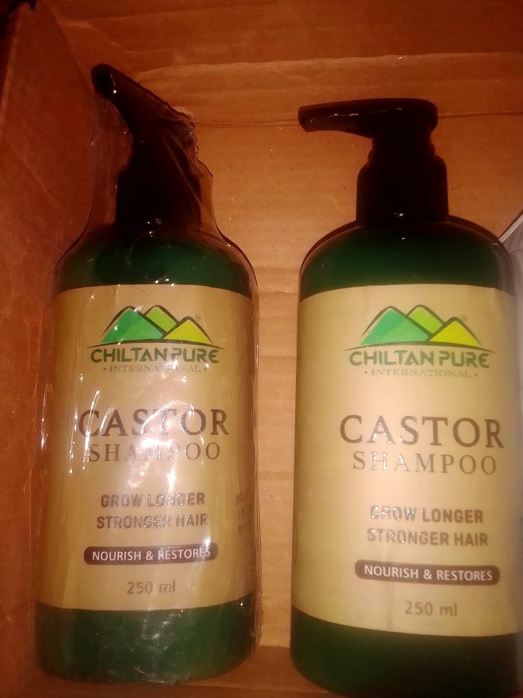 Customer photo review of Castor Shampoo – Helps Moisturize & Regrow Strong Healthy Hair [ارنڈی] 250ml