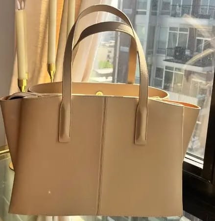 Customer photo review of Eugene Tote Latte