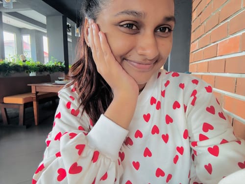 Customer photo review of Hug Me Tight Crop Pullover