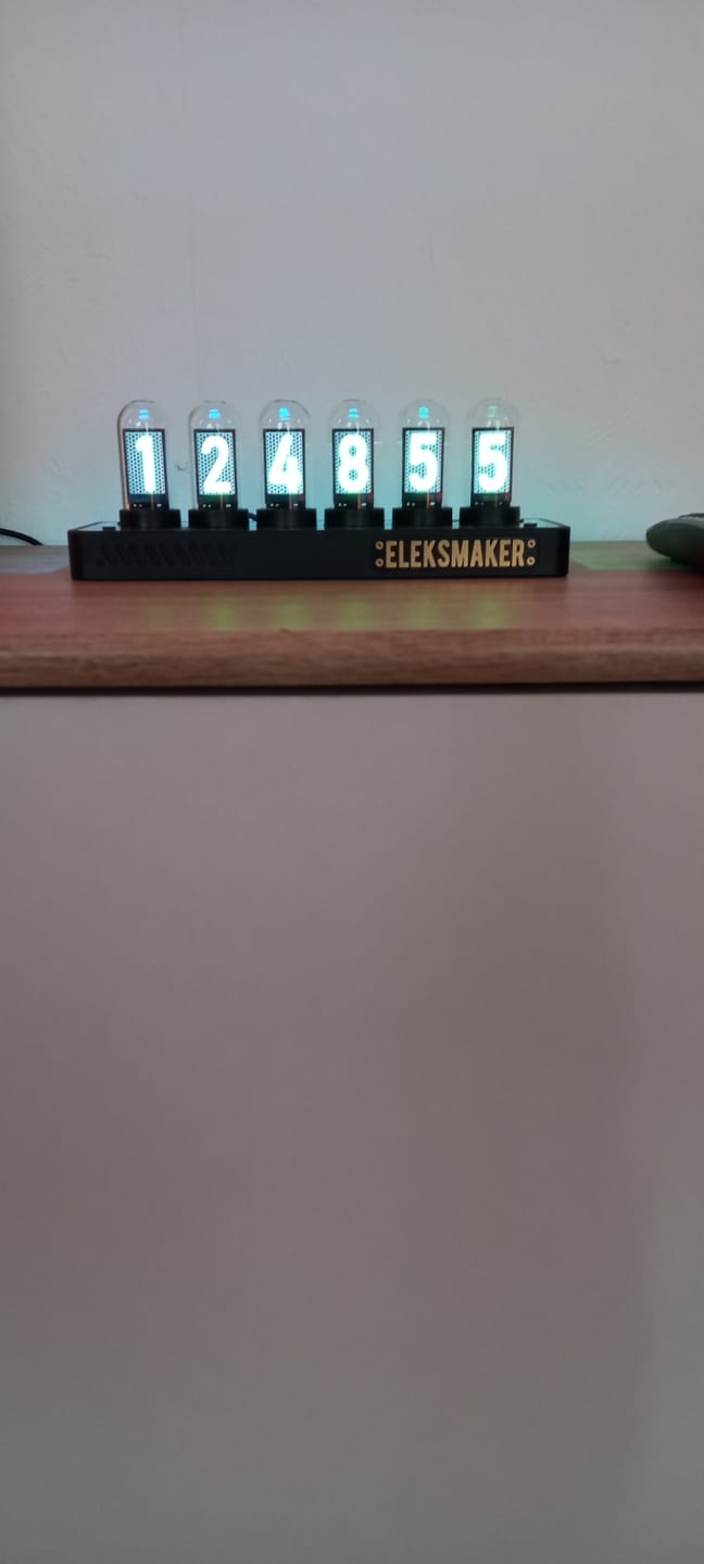 Customer photo review of EleksTube IPS Pro Limited Edition 6-Bit Digital Clock