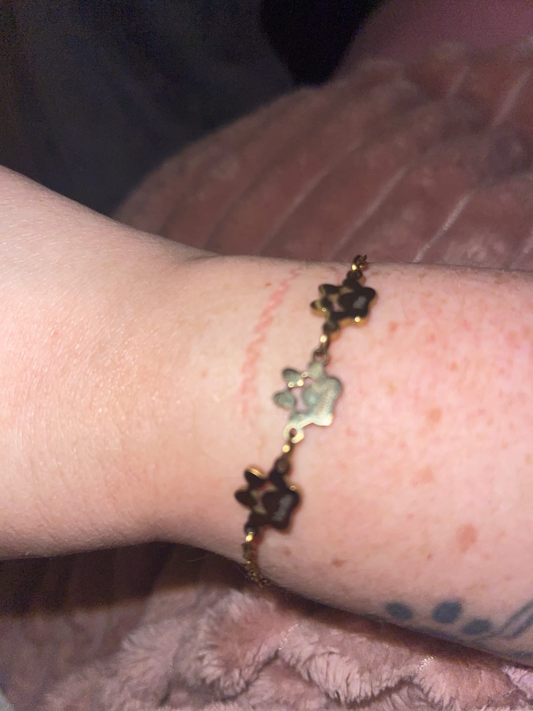 Customer photo review of Bracelet Pattes Personnalisables