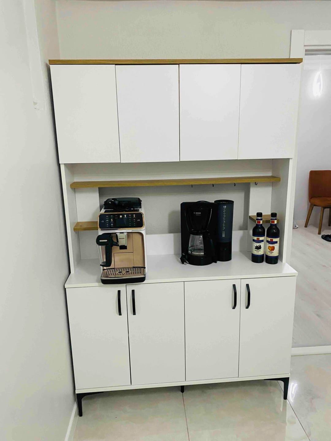 Customer photo review of Rani JE176 Çok Amaçlı Dolap 8 Kapaklı Raflı Kiler Mutfak Dolabı Beyaz - Sepet Ceviz