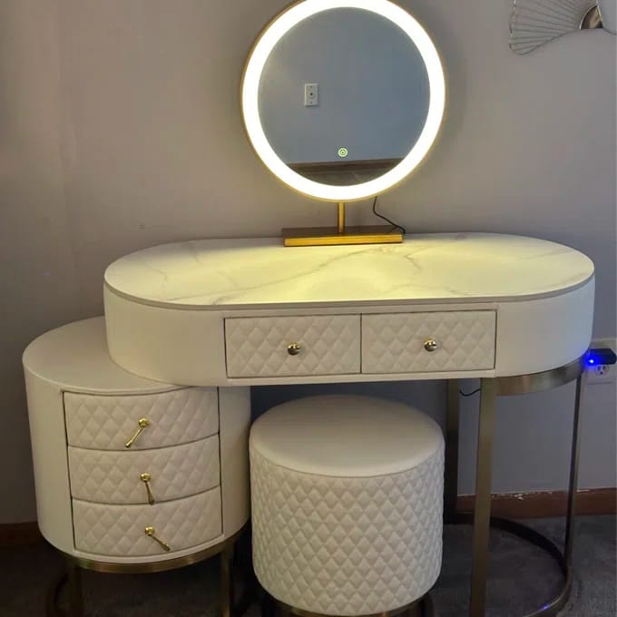 Customer photo review of Acodaiuy Vanity Desk | Makeup Vanity Desk White Vanity Table Dressing Table with Drawers Vanity Desk with Mirror & with Lights Makeup Table for Bedroom Bathroom - White