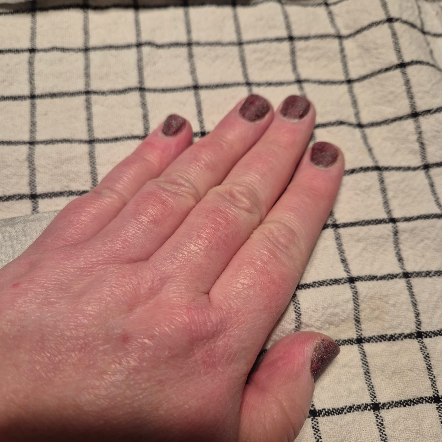 Customer photo review of Ruby Glitter Dipping Powder