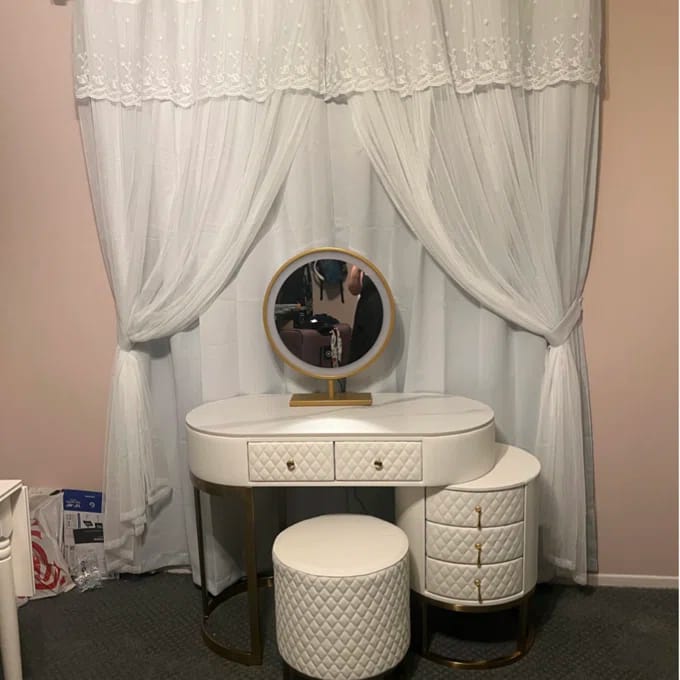 Customer photo review of Acodaiuy Vanity Desk | Makeup Vanity Desk White Vanity Table Dressing Table with Drawers Vanity Desk with Mirror & with Lights Makeup Table for Bedroom Bathroom - White