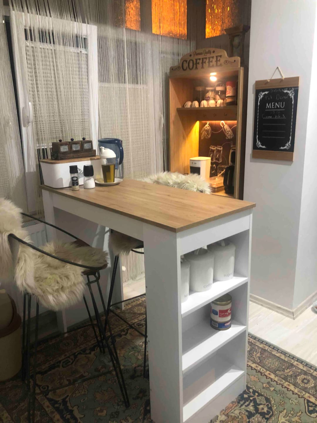 Customer photo review of Rani JA103 Bar Masası 3 Raflı Yüksek Mutfak Yemek Masası Sepet Ceviz - Beyaz