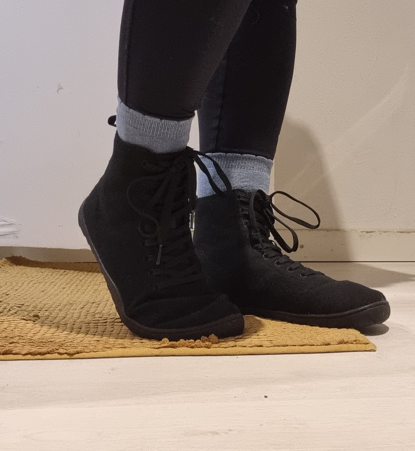Customer photo review of Vaistoa Tunto -paljasjalkatennarit