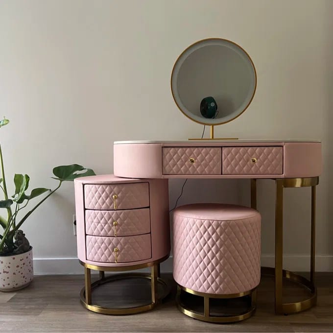 Customer photo review of Acodaiuy Vanity Desk | Makeup Vanity Desk White Vanity Table Dressing Table with Drawers Vanity Desk with Mirror & with Lights Makeup Table for Bedroom Bathroom - White