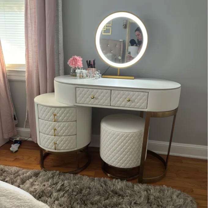 Customer photo review of Acodaiuy Vanity Desk | Makeup Vanity Desk White Vanity Table Dressing Table with Drawers Vanity Desk with Mirror & with Lights Makeup Table for Bedroom Bathroom - White