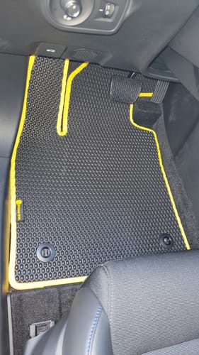 Nina W. review of Auto Fußmatten nach Maß - Komplettset image 1 out of 2