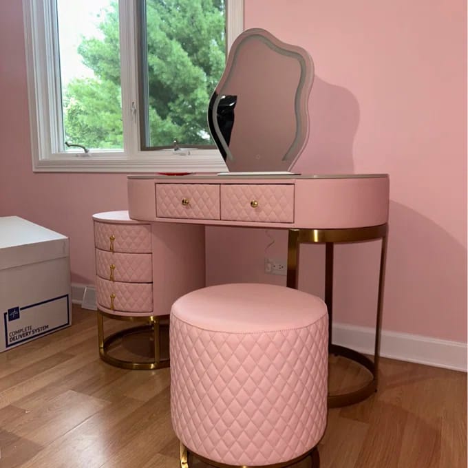 Customer photo review of Acodaiuy Vanity Desk | Makeup Vanity Desk White Vanity Table Dressing Table with Drawers Vanity Desk with Mirror & with Lights Makeup Table for Bedroom Bathroom - White