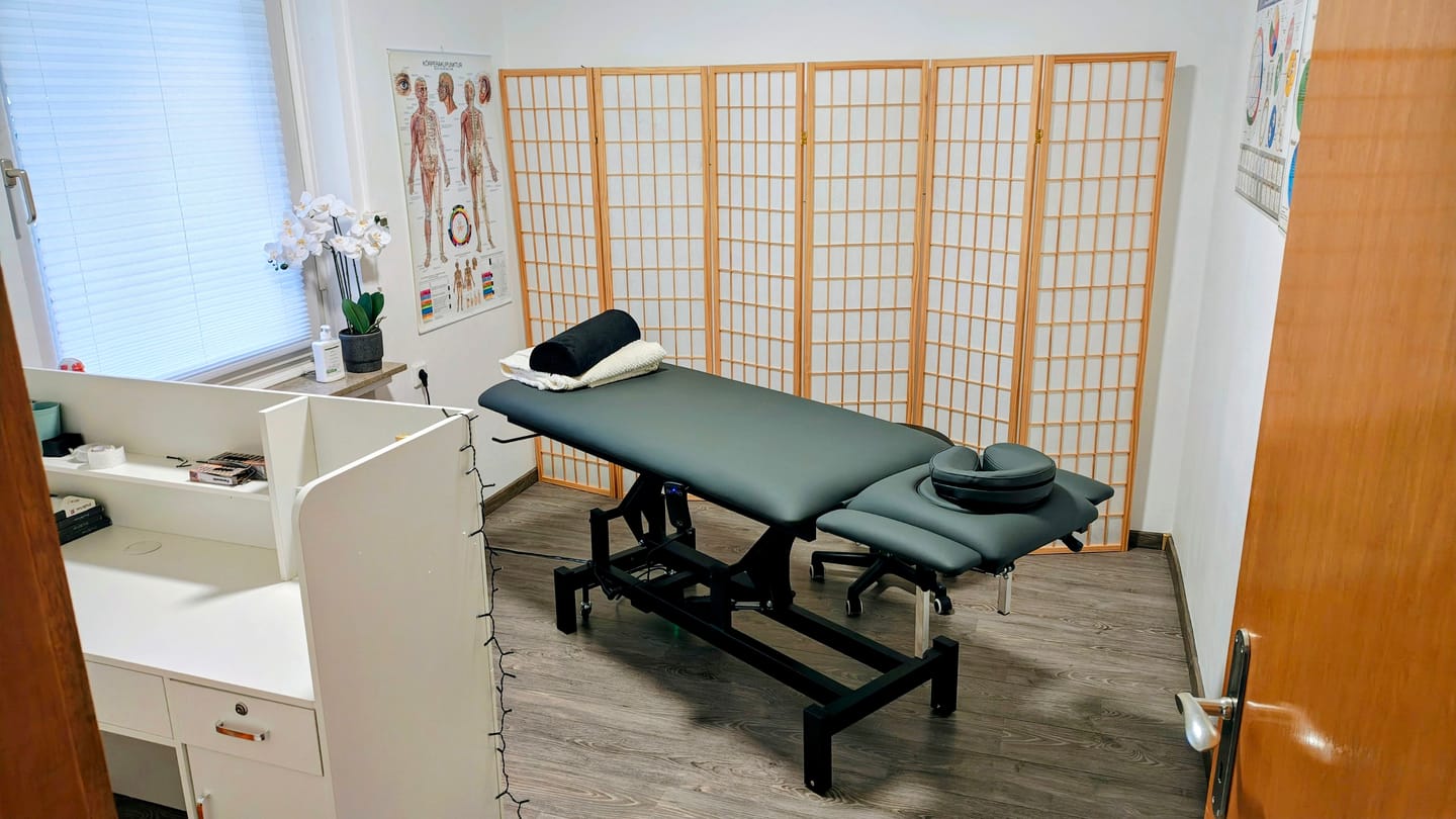 Customer photo review of Massageliege Elektrisch Fortis 4 Ergo | 4-Segmente