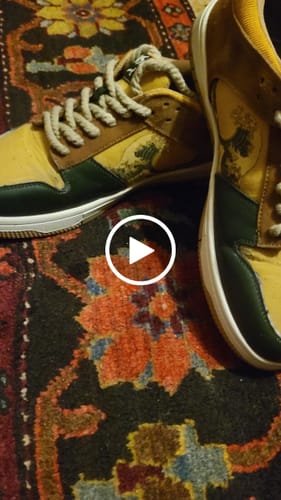 Customer video review of The great wave off Kanagawa inspired sneakers