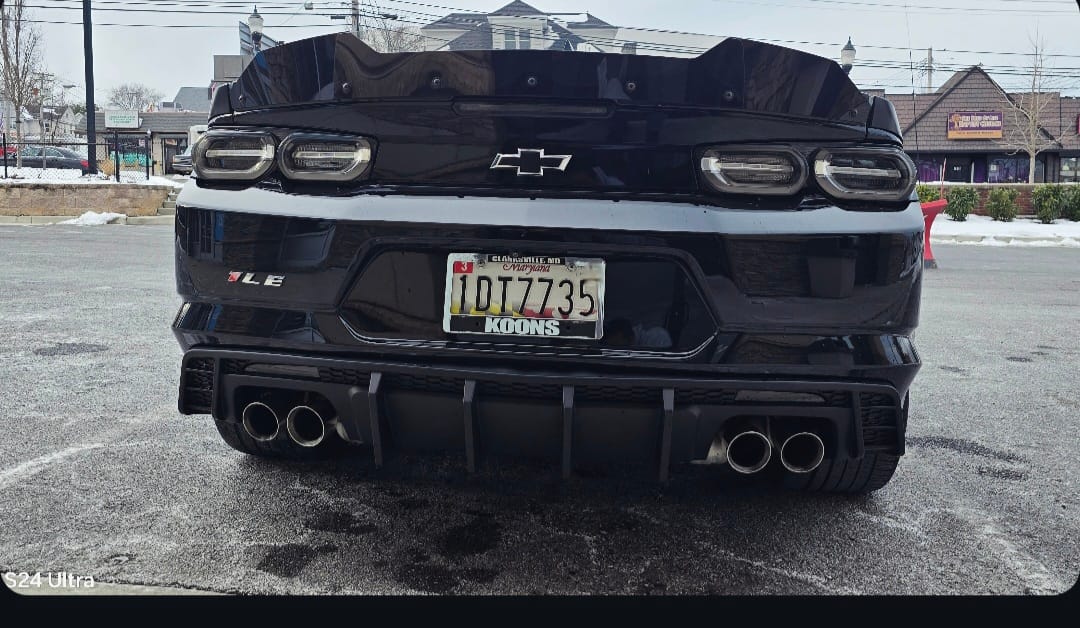 Customer photo review of 2016-2025 Chevy Camaro Evo Style Shark Fins Rear Diffuser Quad/Single Tips SS/RS/LT w/ Smoke Reflectors