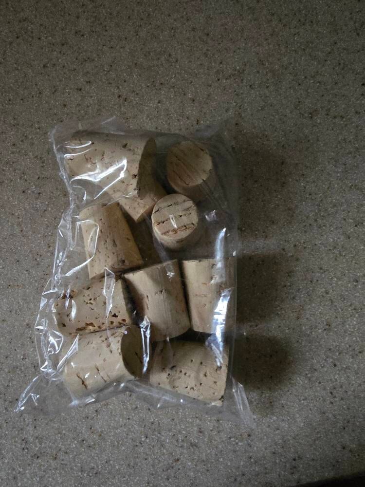 Customer photo review of 1" Natural Corks