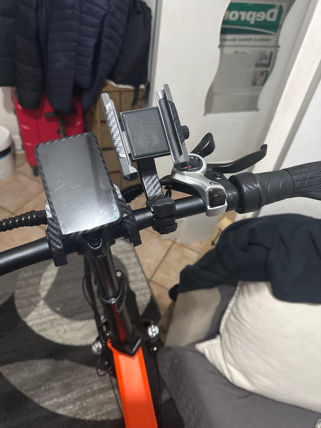 Customer photo review of 360° Rotation Adjustable Universal Bike Accessories Bike Phone Holder