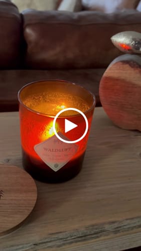 Customer video review of Waldluft Kerze (🌲)