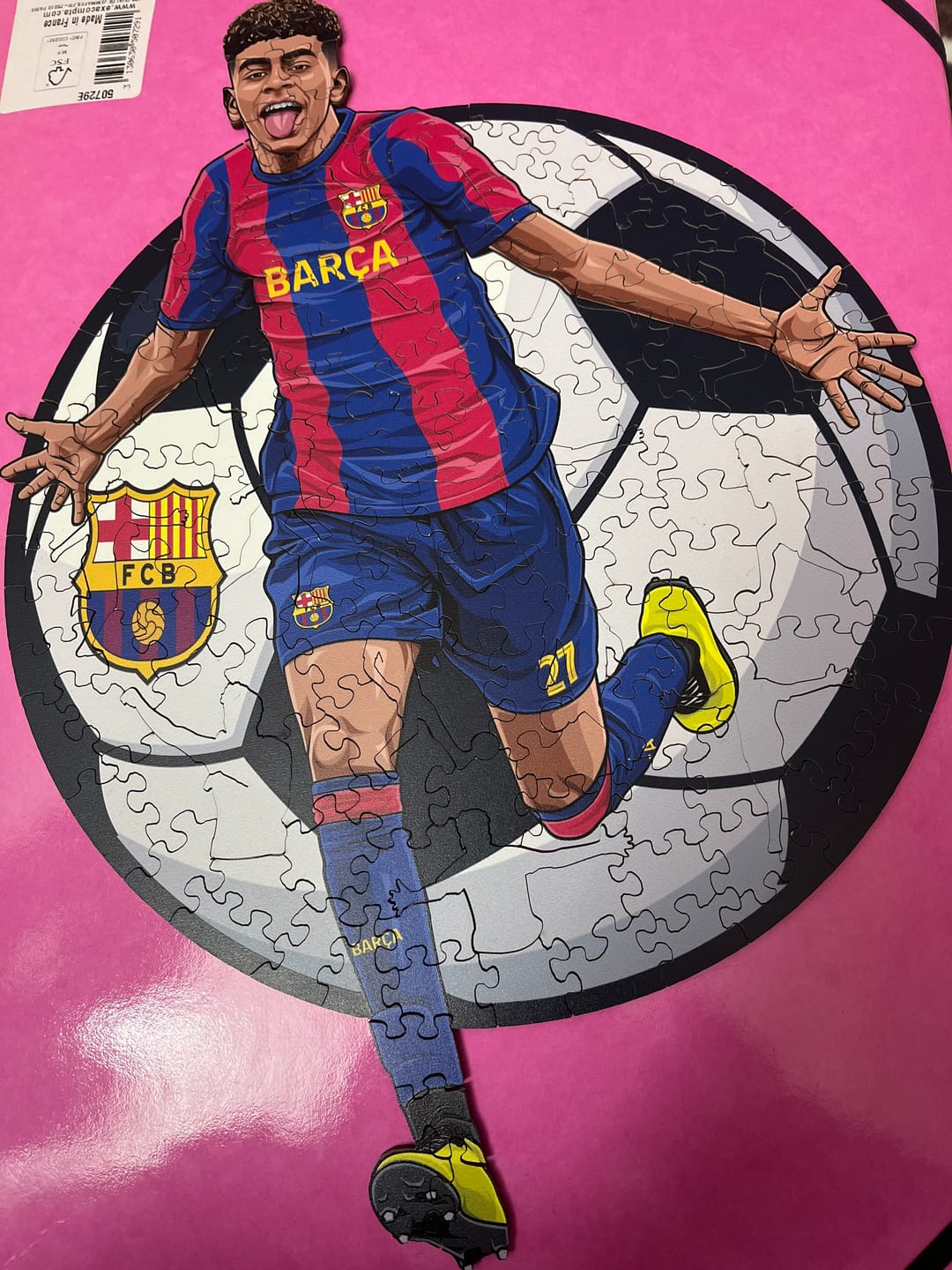 Customer photo review of FC Barcelona® Logo - Rompecabezas de Madera