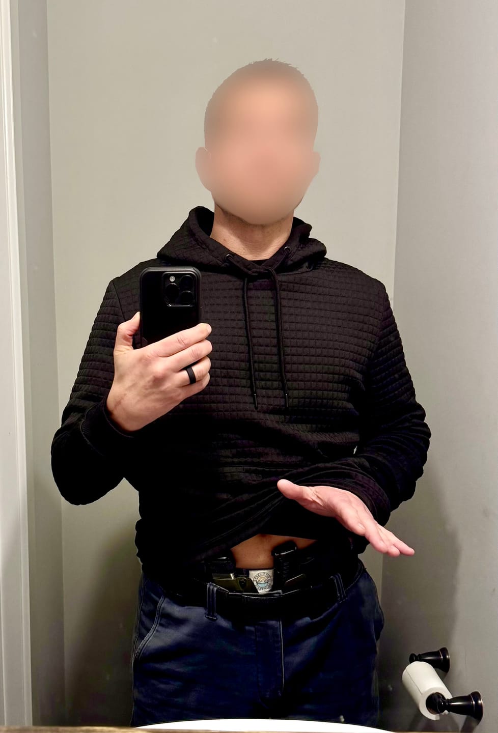 Customer photo review of Standoff Concealment Hoodie Mk.II - Gunmetal Grey