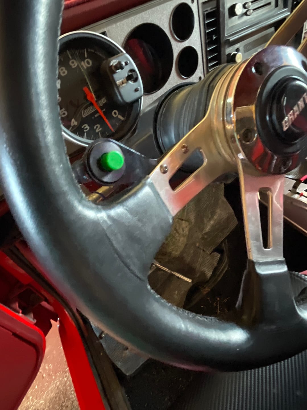 Customer photo review of Motion Raceworks Single Push Button Steering Wheel Bracket 15-00004