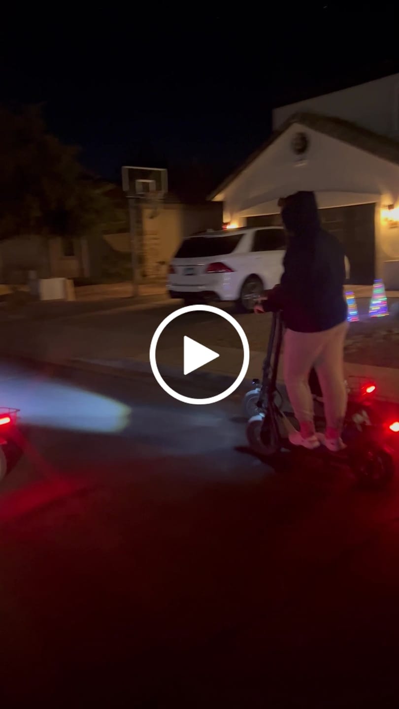 Customer video review of Gyroor X2 Electric Scooter 550W with 12 Inch Tires without Seat—UL2272