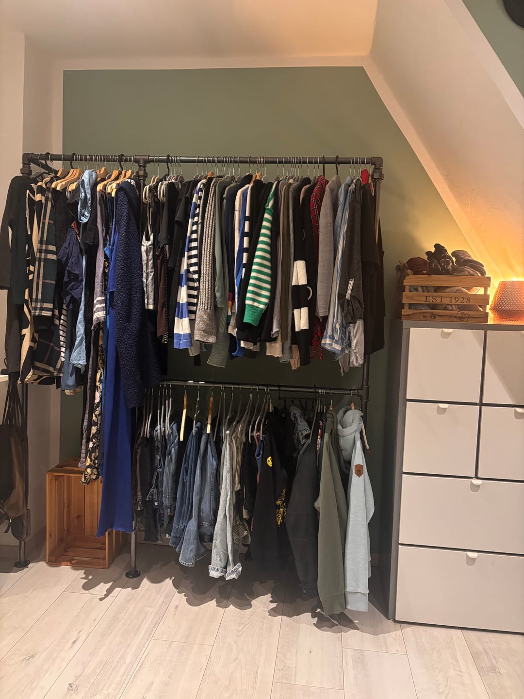 Customer photo review of XAVER Wandmontierte Kleiderstange