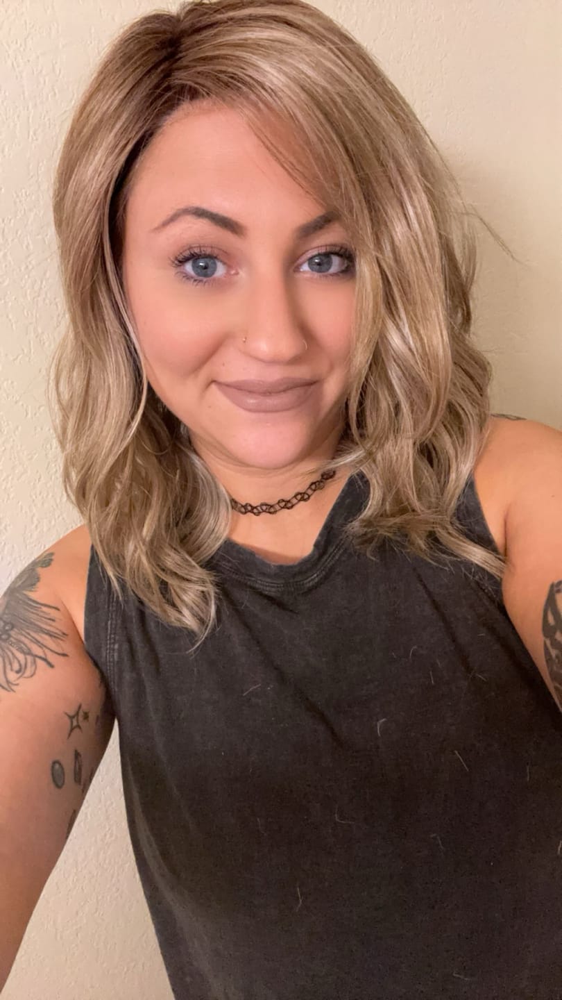Customer photo review of CAPTURE THIS - Legacy Blonde