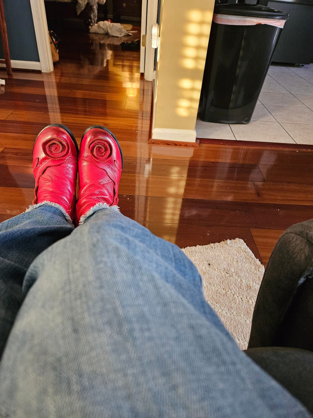 Customer photo review of Women Retro Flower Leather Solid Mid-Heel Boots