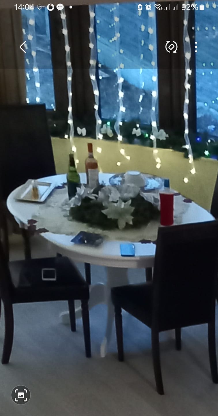 Customer photo review of Masa extensibila OLIVIA, alb, 106/141X106X76 cm