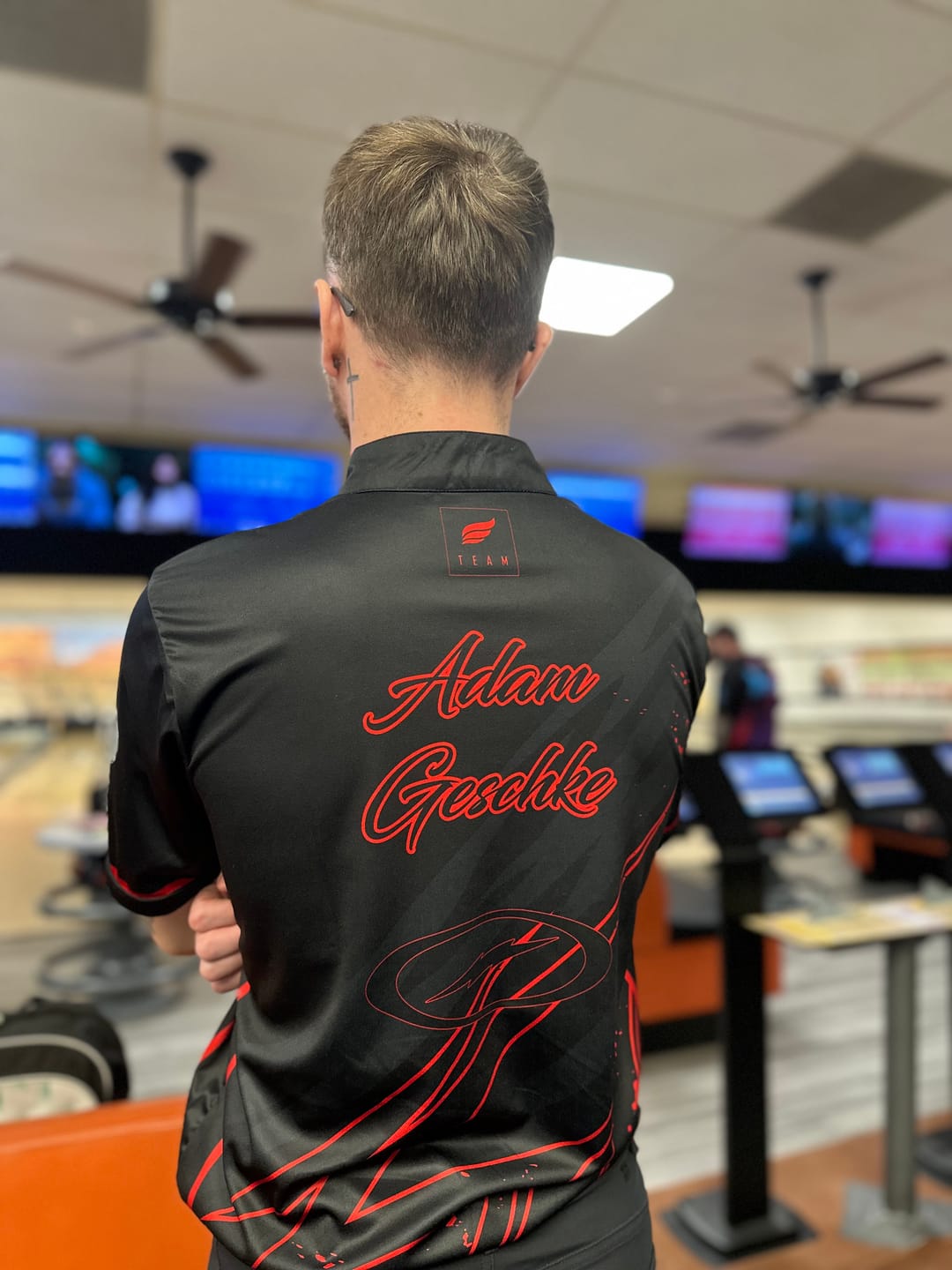 Customer photo review of DARREN TANG 2024 - BLACKOUT - BLACK RED - BOWLING JERSEY