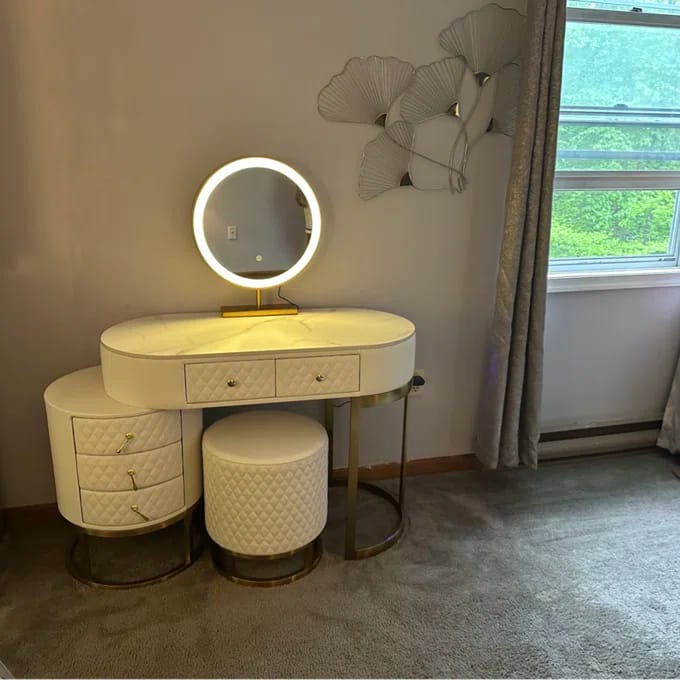 Customer photo review of Acodaiuy Vanity Desk | Makeup Vanity Desk White Vanity Table Dressing Table with Drawers Vanity Desk with Mirror & with Lights Makeup Table for Bedroom Bathroom - White