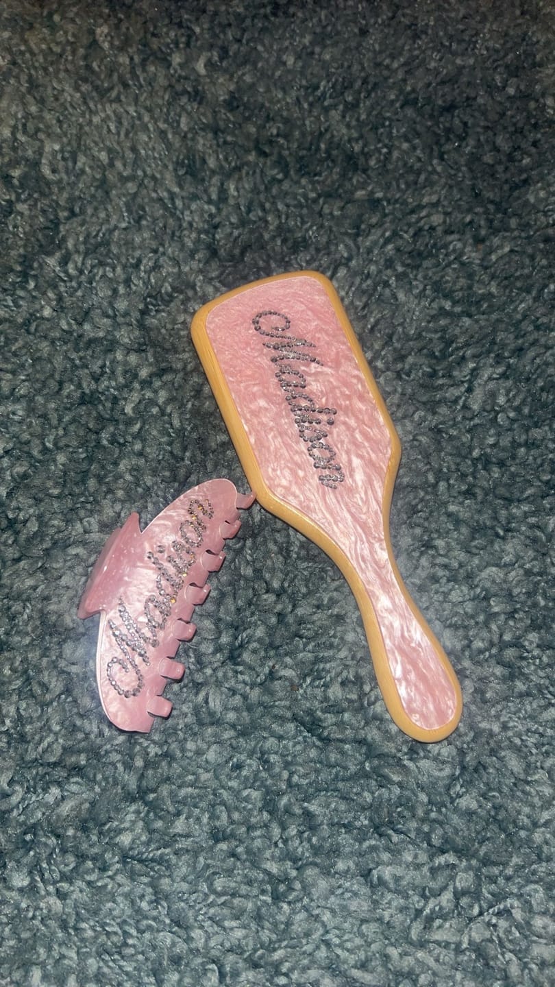 Customer photo review of Custom Hair Claw + Brush Bundle