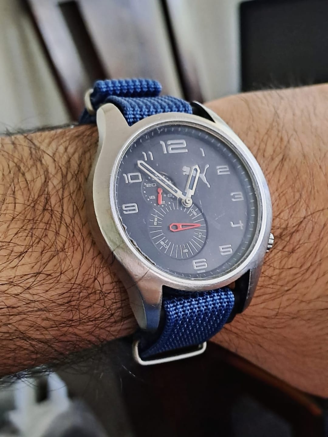 Customer photo review of Correa Nato Dando La Hora Azul