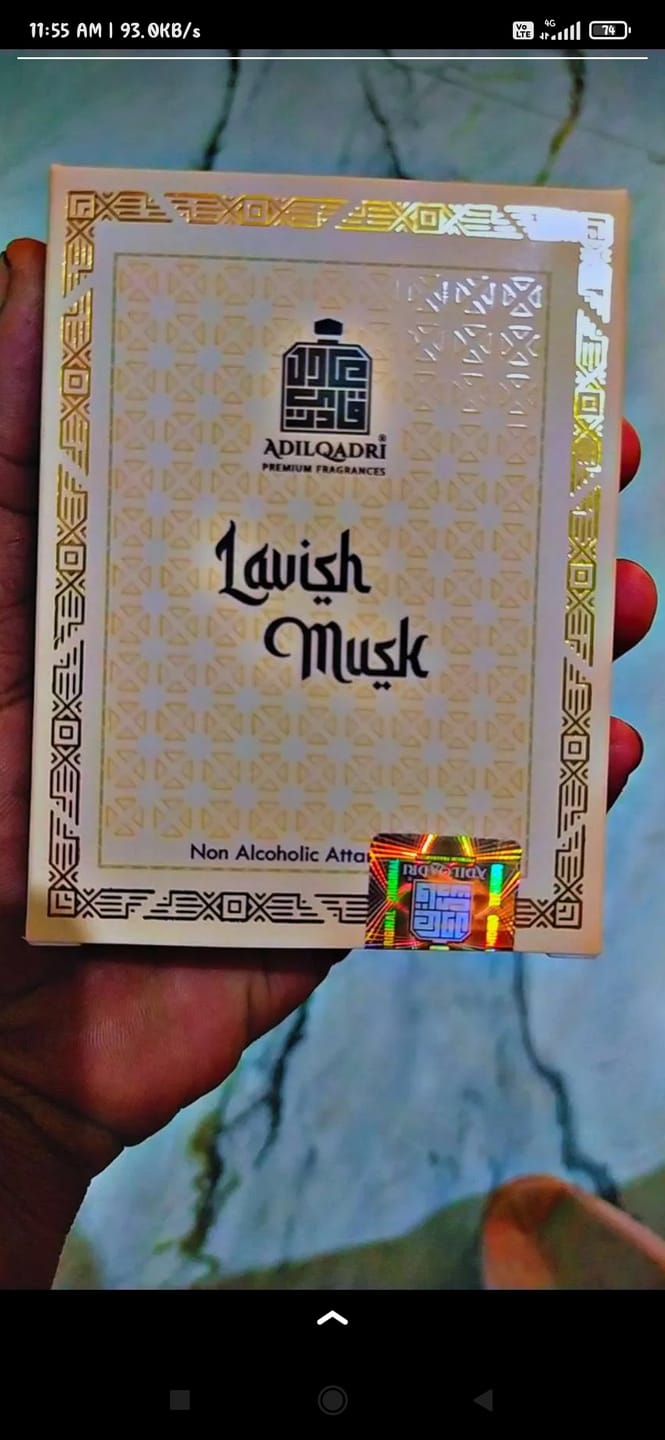 Customer photo review of Lavish Musk Premium Attar Perfume
