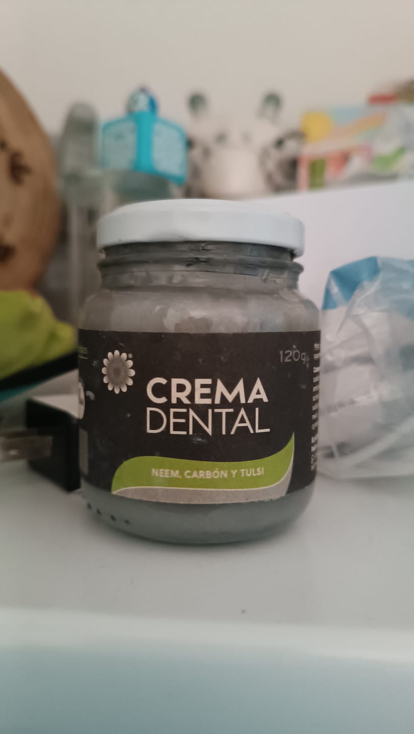 Customer photo review of Crema dental blanqueadora sin flúor