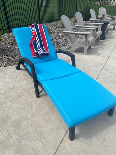 Customer photo review of HOMREST Chaise Lounge Chairs Set of 2 for Outside, PE Rattan Wicker Patio Pool Lounge Chair
