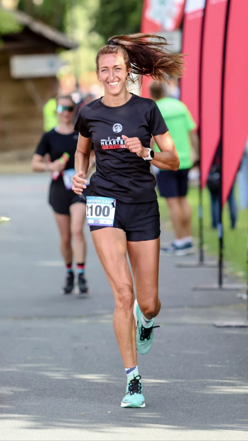 Customer photo review of Heartbeat Kollektion 2024 - Sport T-Shirt Frauen