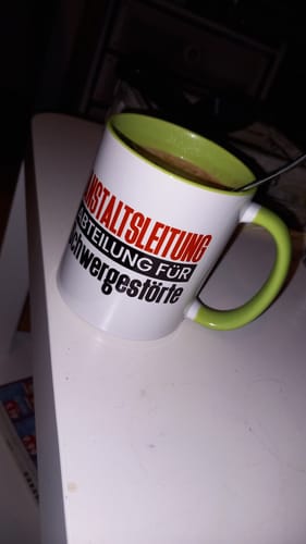 Customer photo review of Anstaltsleitung Abteilung für Schwergestörte Chefin Tasse Geschenk Humor Kaffee-Becher Beste Chefin Leitung