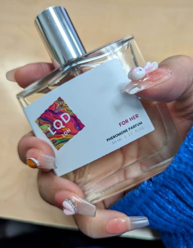 Customer photo review of For Her | V1 | Pheromone Perfume