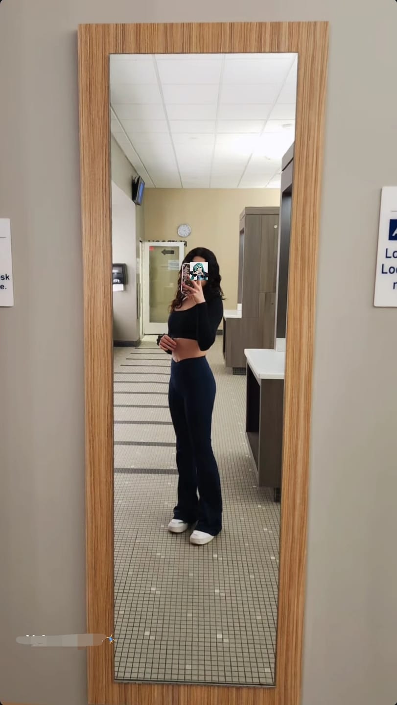 Customer photo review of W215 Vital Flare Pants
